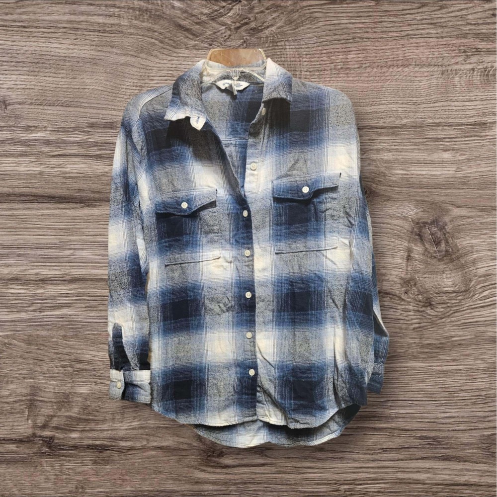 Old Navy Blue White Plaid Long Sleeve Button-Up Shirt